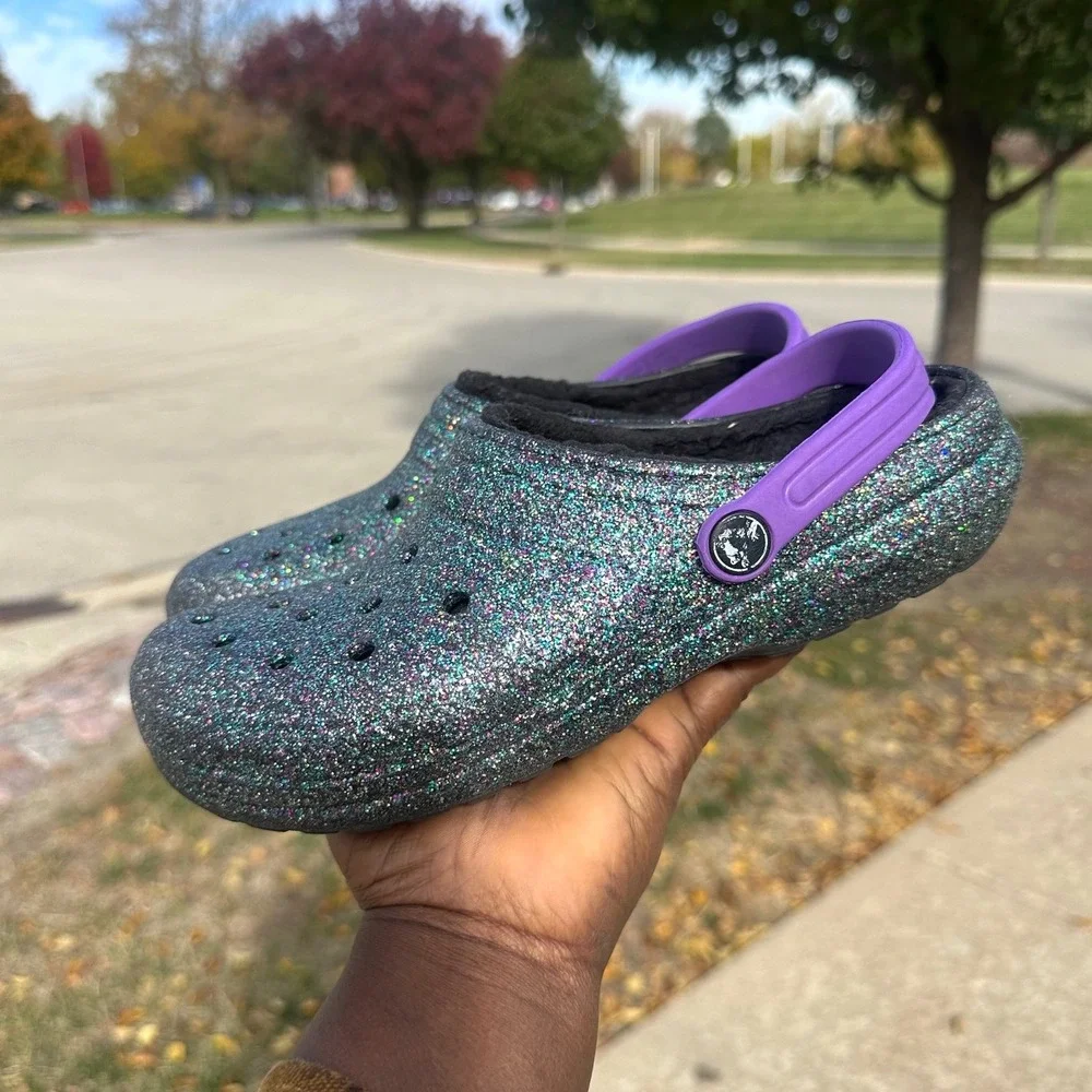 CROCS KIDS CLASSIC LINED GLITTER CLOGS‎ Size J 5